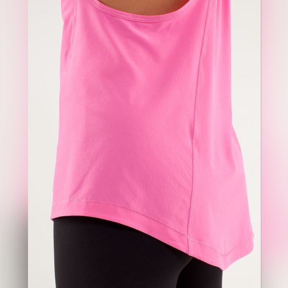 Lululemon Run: For Your Money TankPow Pink Light. Size 4. Pristine Condition. - Picture 8 of 8